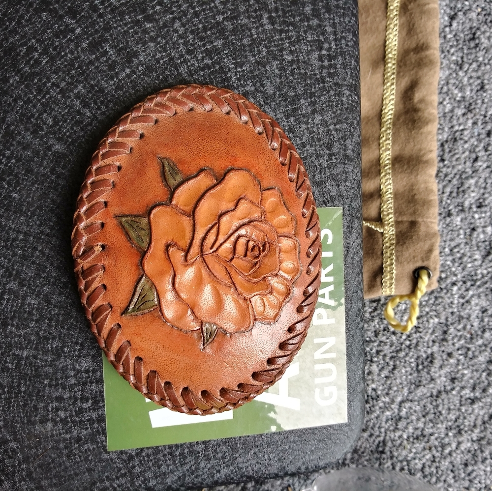 Belt buckle